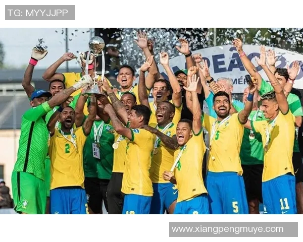 足球明星温馨瞬间大集合感受他们的友谊与热情的拥抱时刻